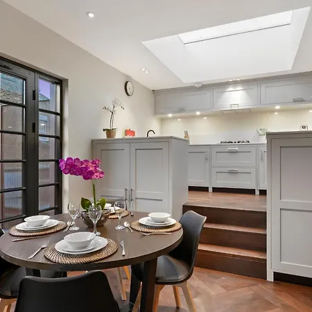 2 Bed Lux Apartments Near Central London Free Wifi By City Stay Aparts Londres Exterior foto