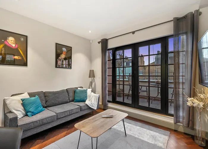 2 Bed Lux Apartments Near Central London Free Wifi By City Stay Aparts London